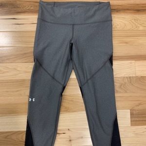 Under Armour Leggings w/ Mesh Panels